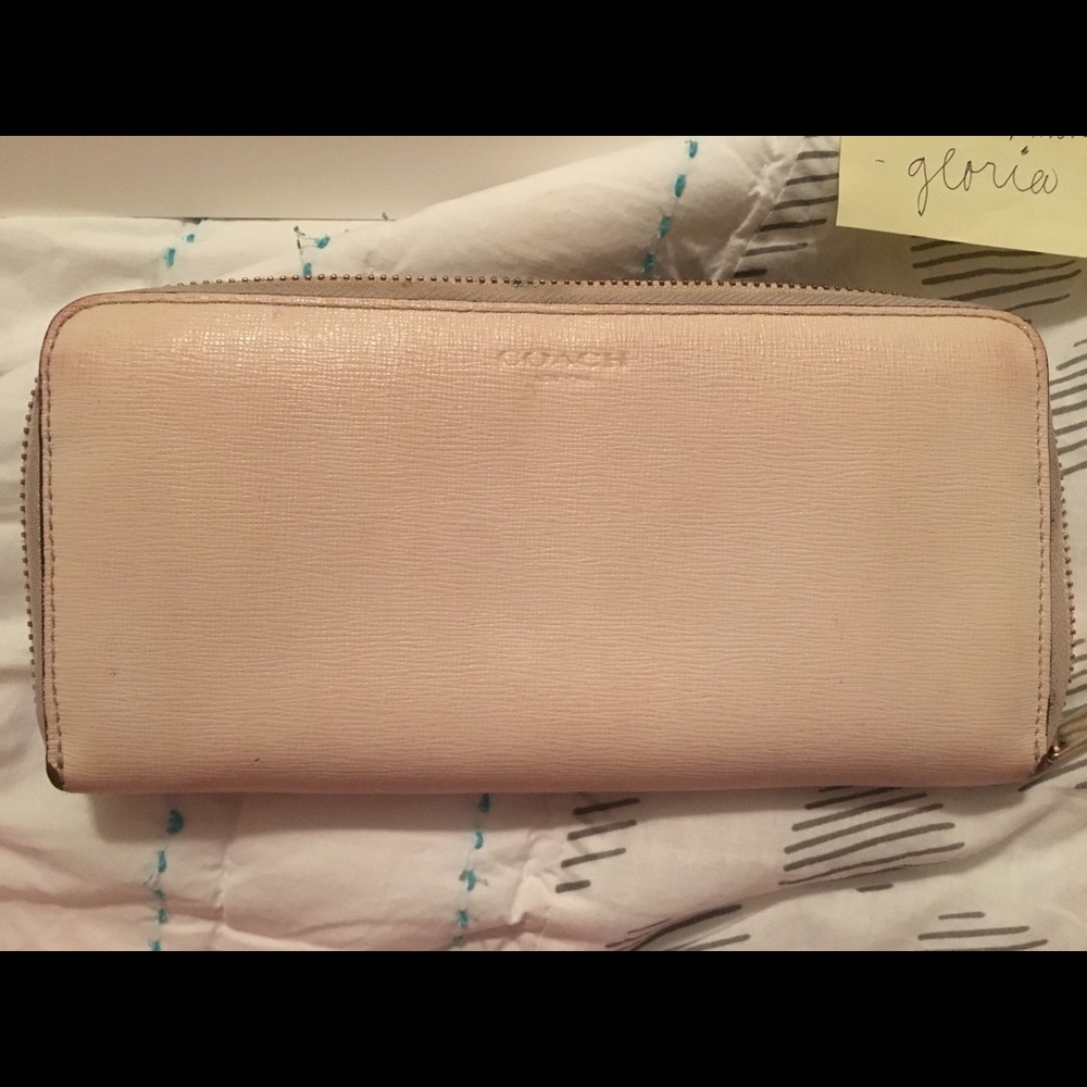 Cream Coach zip wallet